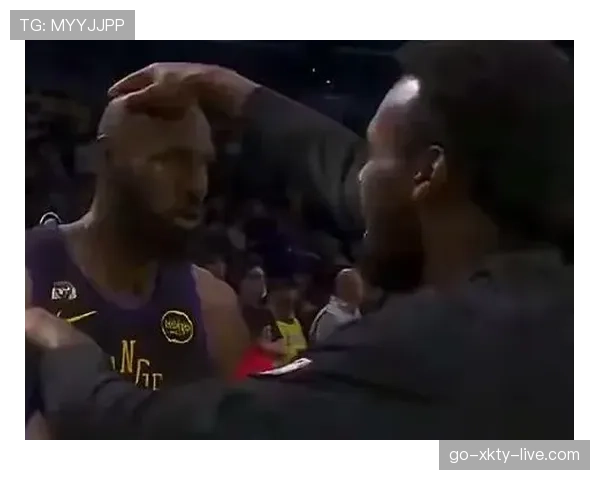 一次看懂NBA替补席管理规则：到底哪些行为会吃T？